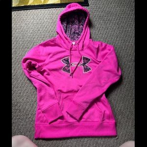 NWOT under armour hoodie